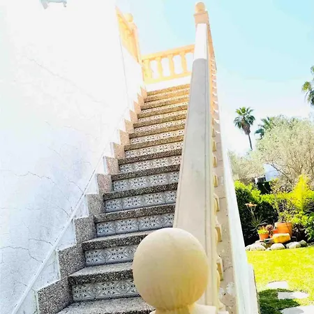 Carla Feriehus Oliva